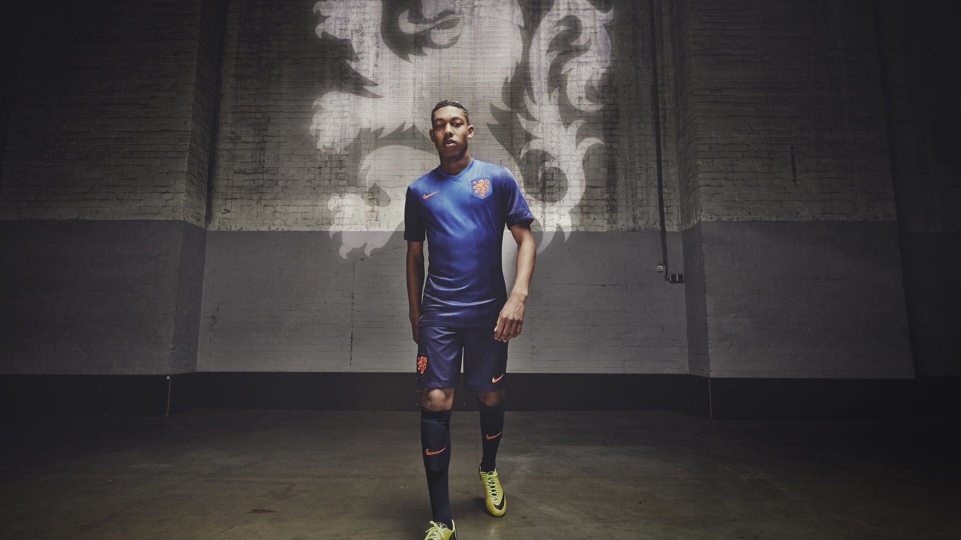 国足球员社交发文感谢球迷,感谢球迷的话